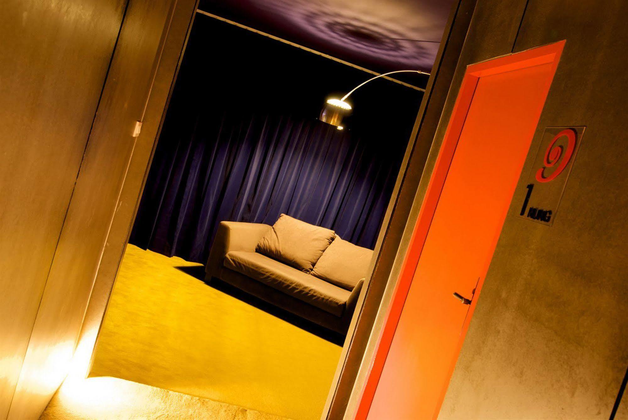 Justbeds Hotel Банкок Екстериор снимка