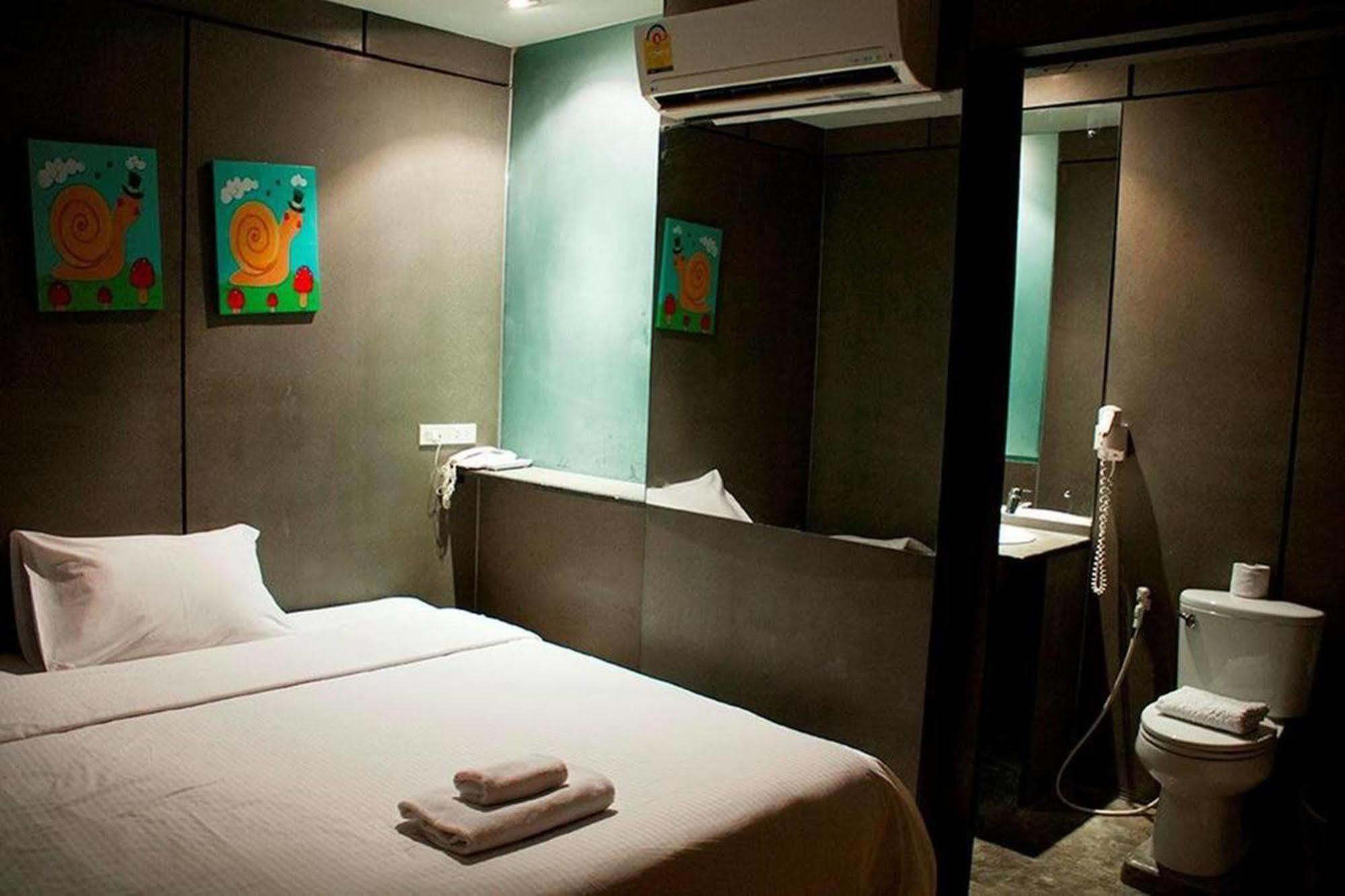Justbeds Hotel Банкок Екстериор снимка