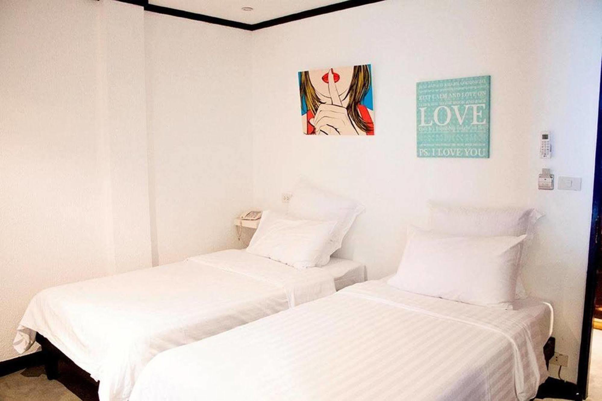 Justbeds Hotel Банкок Екстериор снимка