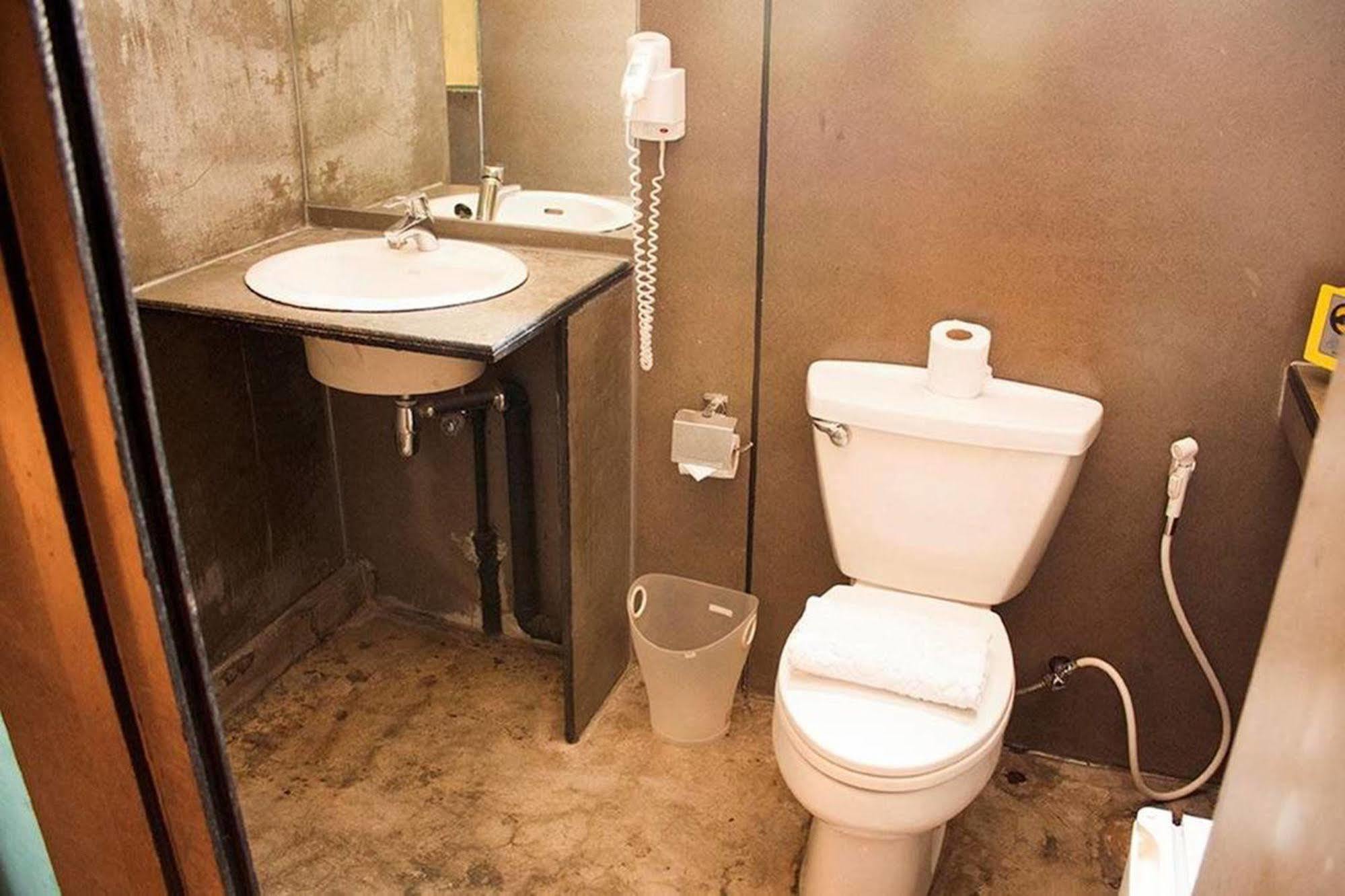 Justbeds Hotel Банкок Екстериор снимка