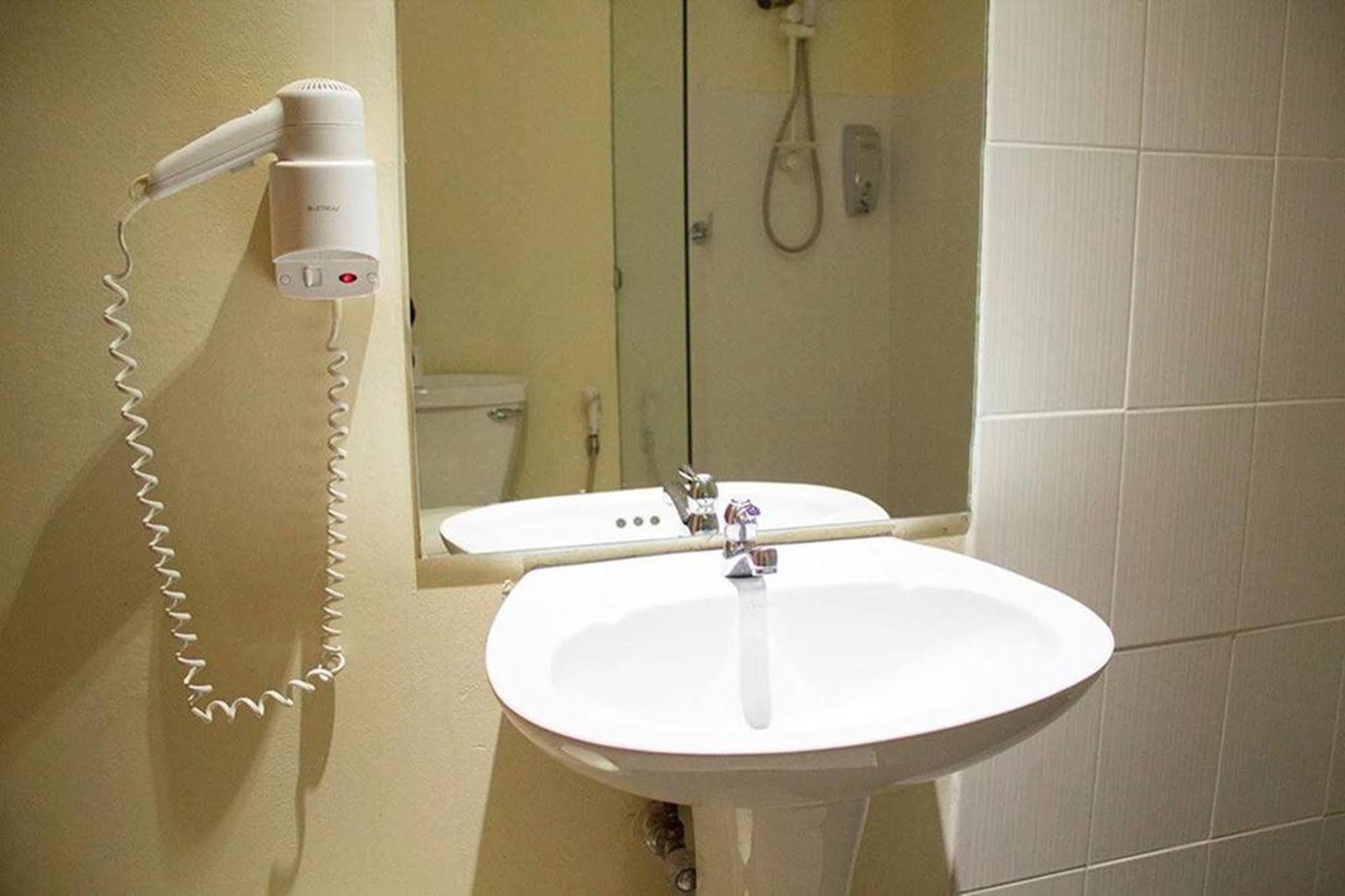 Justbeds Hotel Банкок Екстериор снимка