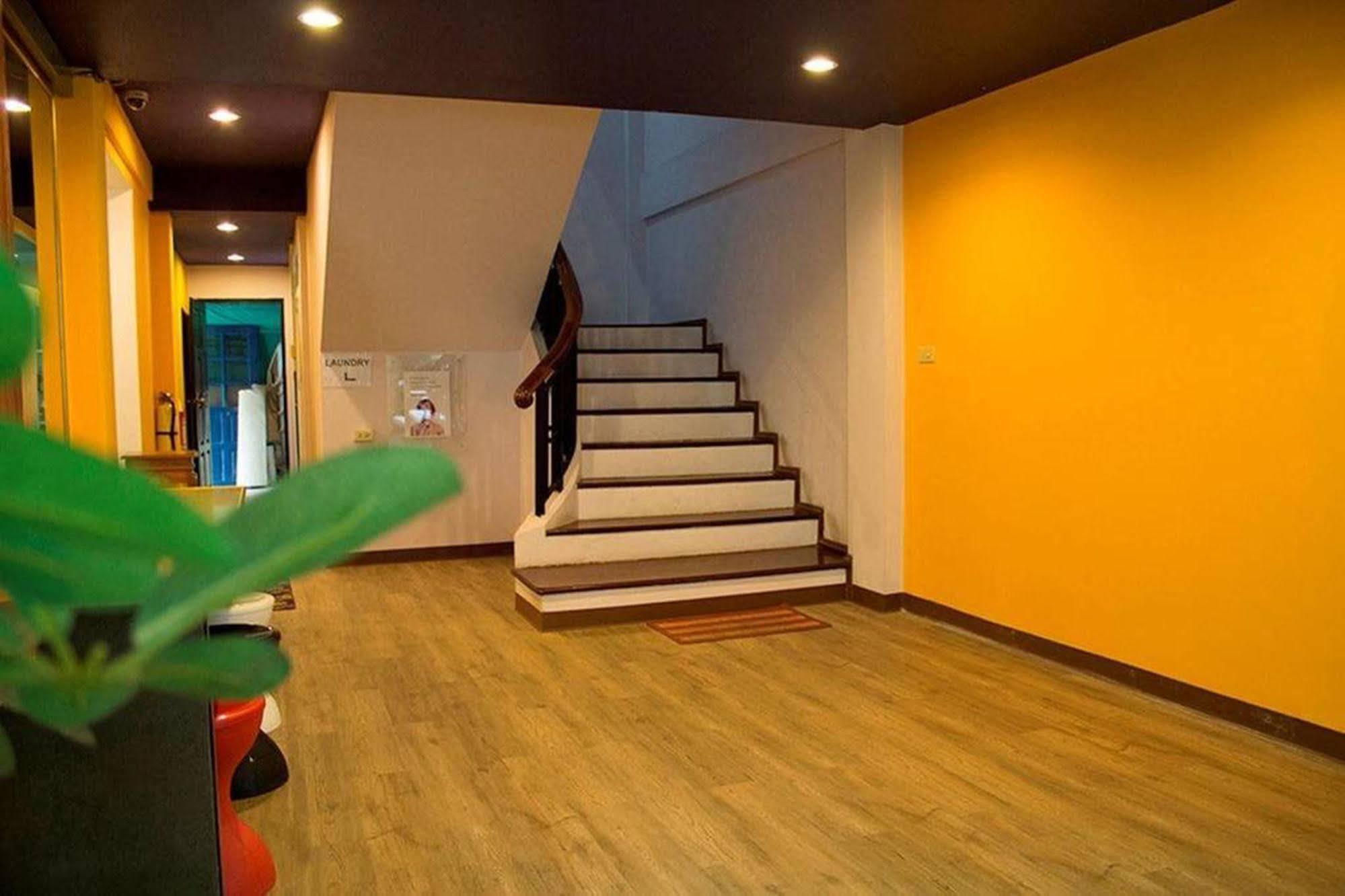 Justbeds Hotel Банкок Екстериор снимка
